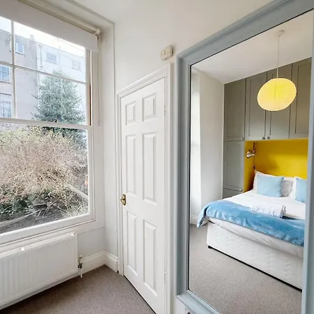 Apartamento Gorgeous Flat In Heart Of Clifton